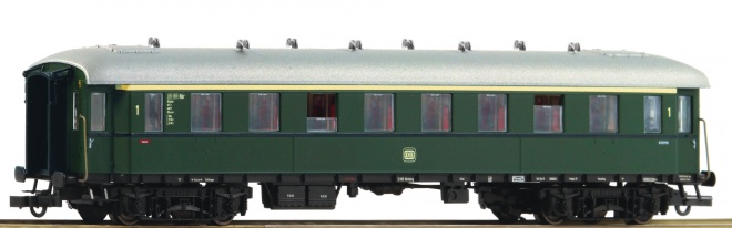 Passenger car 1st class<br /><a href='images/pictures/Roco/Roco-74440.jpg' target='_blank'>Full size image</a>